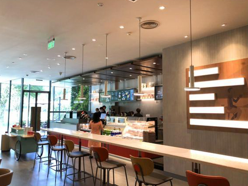 مع المؤسسة في عام 2009